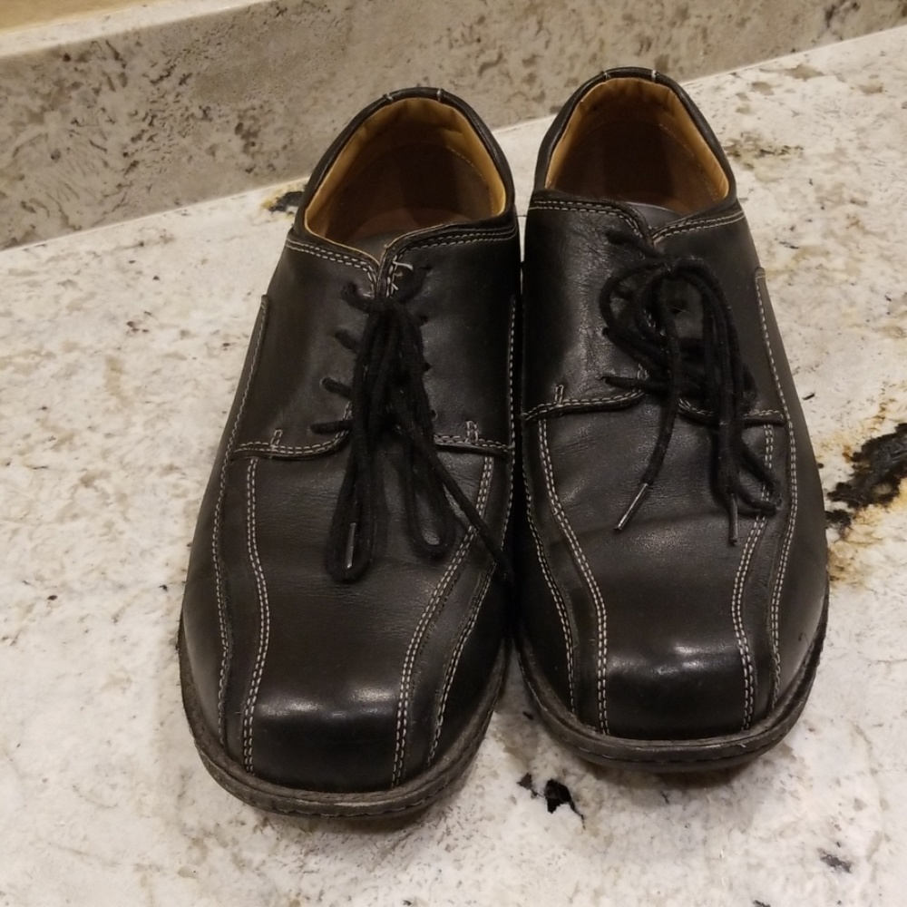 Men's shoes